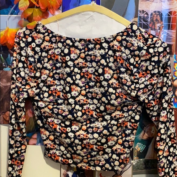 floral crop top small - Picture 2 of 2